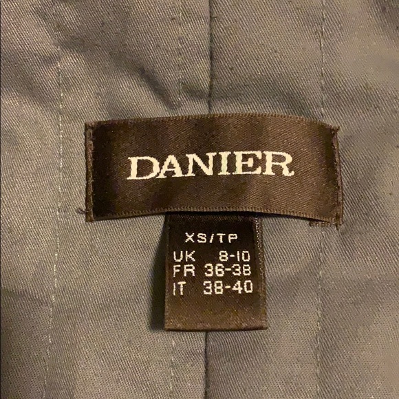 Danier Lined Black Brushed Leather Jacket. - Picture 6 of 7